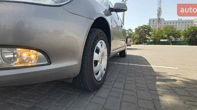 Серый Шкода Октавия, объемом двигателя 1.6 л и пробегом 270 тыс. км за 9100 $, фото 44 на Automoto.ua