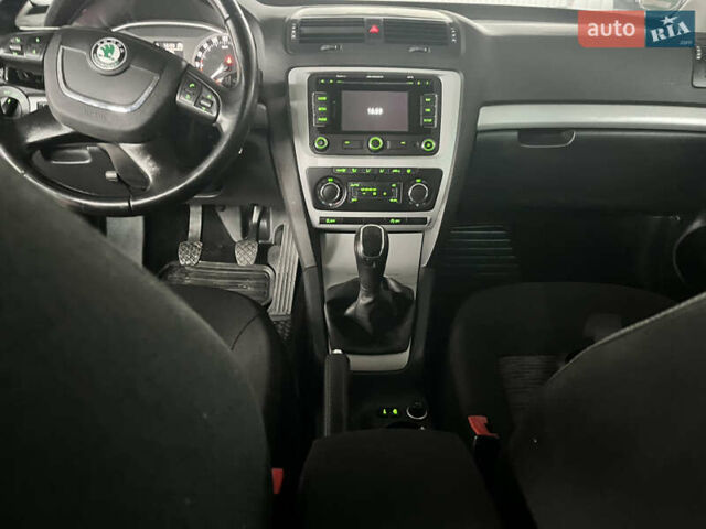 Сірий Шкода Октавія, об'ємом двигуна 1.6 л та пробігом 214 тис. км за 8999 $, фото 49 на Automoto.ua