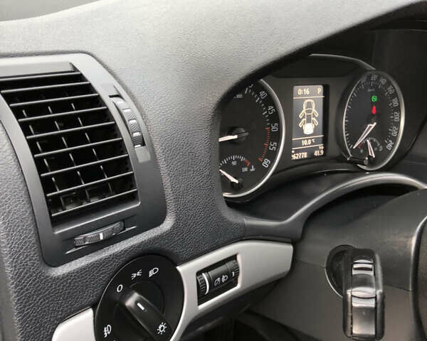 Сірий Шкода Октавія, об'ємом двигуна 2.01 л та пробігом 260 тис. км за 10300 $, фото 28 на Automoto.ua