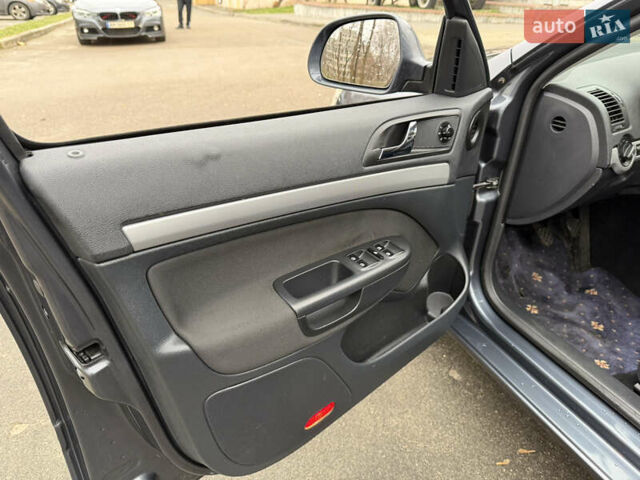 Сірий Шкода Октавія, об'ємом двигуна 1.6 л та пробігом 287 тис. км за 10000 $, фото 14 на Automoto.ua