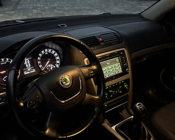 Сірий Шкода Октавія, об'ємом двигуна 1.6 л та пробігом 289 тис. км за 7900 $, фото 10 на Automoto.ua