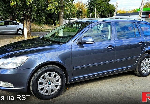 Сірий Шкода Октавія, об'ємом двигуна 2 л та пробігом 140 тис. км за 8300 $, фото 3 на Automoto.ua