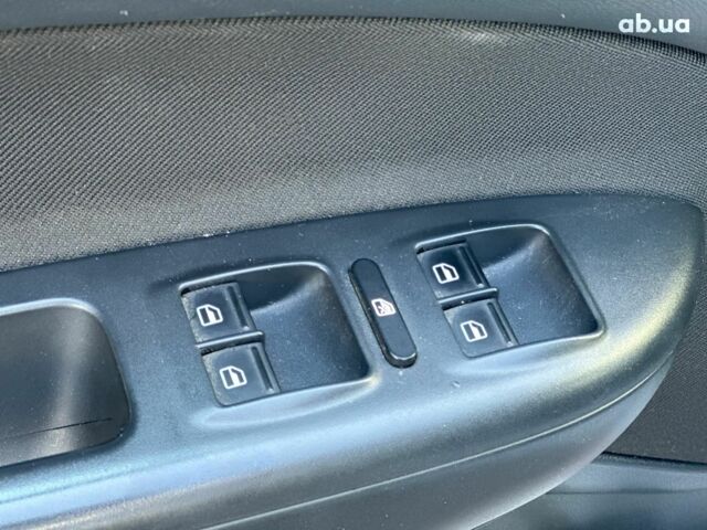 Серый Шкода Октавия, объемом двигателя 1.6 л и пробегом 227 тыс. км за 8980 $, фото 17 на Automoto.ua