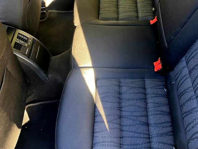 Серый Шкода Октавия, объемом двигателя 2 л и пробегом 369 тыс. км за 7900 $, фото 6 на Automoto.ua