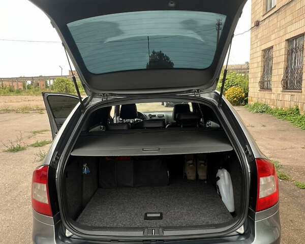 Сірий Шкода Октавія, об'ємом двигуна 1.97 л та пробігом 230 тис. км за 11000 $, фото 7 на Automoto.ua