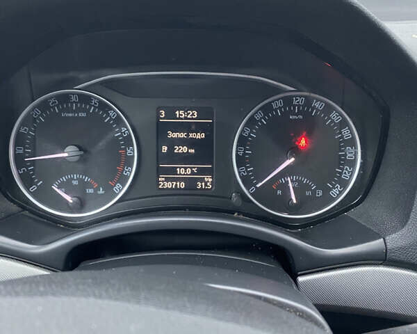 Серый Шкода Октавия, объемом двигателя 1.6 л и пробегом 230 тыс. км за 8400 $, фото 15 на Automoto.ua