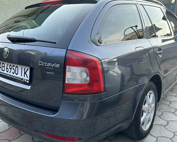 Шкода Октавия 2012 в Чернигове на Automoto.ua Серый Шкода Октавия, объемом двигателя 1.8 л и пробегом 207 тыс. км за 7990 $, фото 6 на Automoto.ua