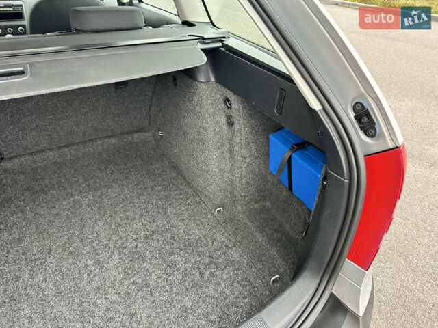 Серый Шкода Октавия, объемом двигателя 1.6 л и пробегом 215 тыс. км за 7999 $, фото 33 на Automoto.ua