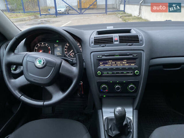 Серый Шкода Октавия, объемом двигателя 1.6 л и пробегом 184 тыс. км за 6999 $, фото 40 на Automoto.ua