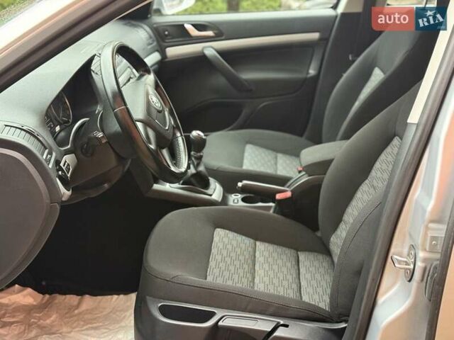 Серый Шкода Октавия, объемом двигателя 1.6 л и пробегом 219 тыс. км за 8450 $, фото 9 на Automoto.ua