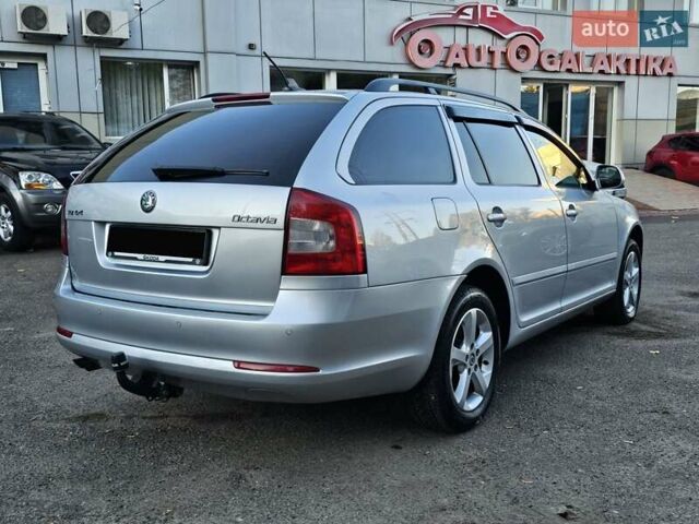 Шкода Октавия 2012 в Одессе на Automoto.ua Серый Шкода Октавия, объемом двигателя 1.97 л и пробегом 274 тыс. км за 9700 $, фото 10 на Automoto.ua