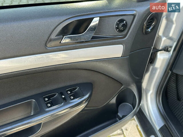 Серый Шкода Октавия, объемом двигателя 1.6 л и пробегом 267 тыс. км за 7190 $, фото 18 на Automoto.ua