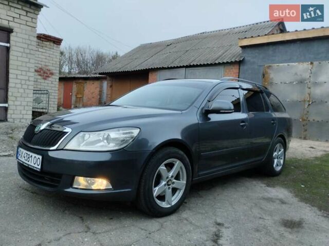 Серый Шкода Октавия, объемом двигателя 1.6 л и пробегом 210 тыс. км за 9200 $, фото 2 на Automoto.ua