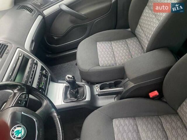 Серый Шкода Октавия, объемом двигателя 1.97 л и пробегом 200 тыс. км за 9500 $, фото 34 на Automoto.ua