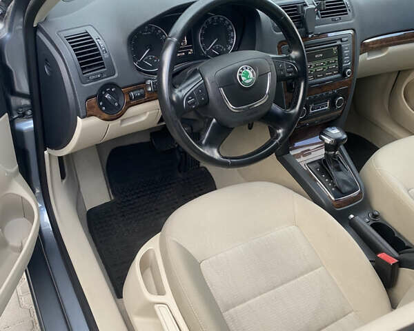 Серый Шкода Октавия, объемом двигателя 1.6 л и пробегом 280 тыс. км за 7350 $, фото 8 на Automoto.ua