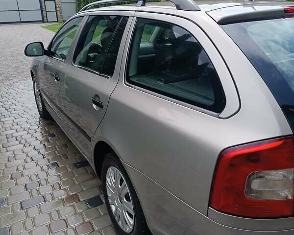 Серый Шкода Октавия, объемом двигателя 1.6 л и пробегом 365 тыс. км за 6700 $, фото 4 на Automoto.ua