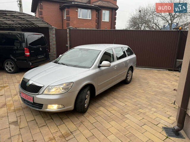 Серый Шкода Октавия, объемом двигателя 1.6 л и пробегом 205 тыс. км за 9600 $, фото 4 на Automoto.ua