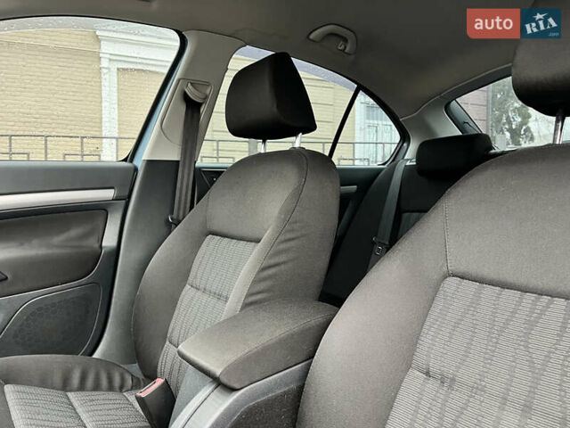 Серый Шкода Октавия, объемом двигателя 1.8 л и пробегом 280 тыс. км за 7900 $, фото 15 на Automoto.ua