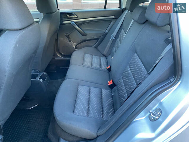 Серый Шкода Октавия, объемом двигателя 1.6 л и пробегом 225 тыс. км за 7999 $, фото 74 на Automoto.ua