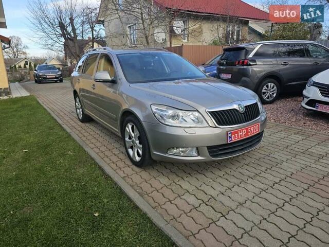 Шкода Октавия 2012 в Стрые на Automoto.ua Серый Шкода Октавия, объемом двигателя 1.2 л и пробегом 197 тыс. км за 7200 $, фото 13 на Automoto.ua