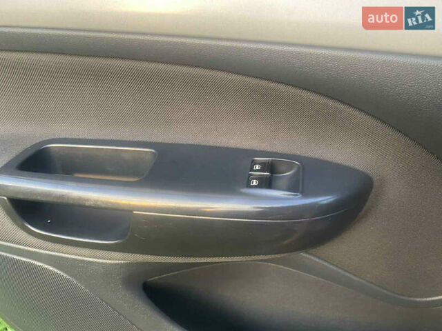 Шкода Октавия 2012 в Яворове на Automoto.ua Серый Шкода Октавия, объемом двигателя 1.6 л и пробегом 254 тыс. км за 8400 $, фото 11 на Automoto.ua