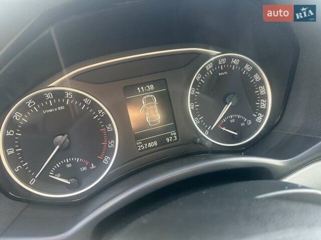 Серый Шкода Октавия, объемом двигателя 1.99 л и пробегом 257 тыс. км за 10600 $, фото 11 на Automoto.ua