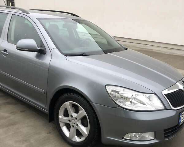 Серый Шкода Октавия, объемом двигателя 1.97 л и пробегом 247 тыс. км за 8700 $, фото 3 на Automoto.ua