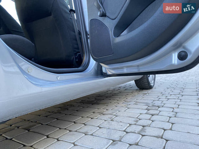 Серый Шкода Октавия, объемом двигателя 1.6 л и пробегом 225 тыс. км за 7999 $, фото 68 на Automoto.ua