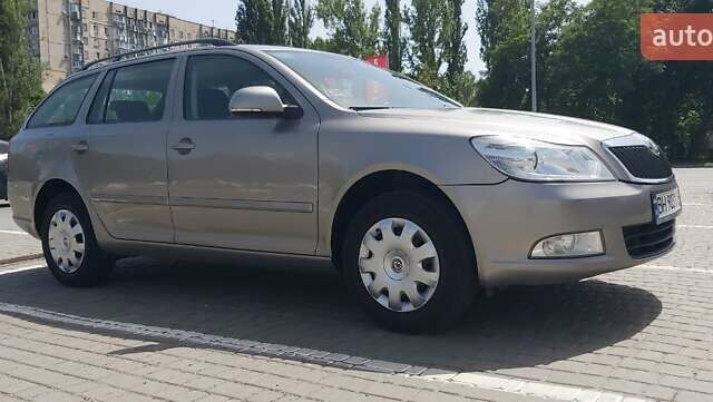 Серый Шкода Октавия, объемом двигателя 1.6 л и пробегом 270 тыс. км за 9100 $, фото 7 на Automoto.ua