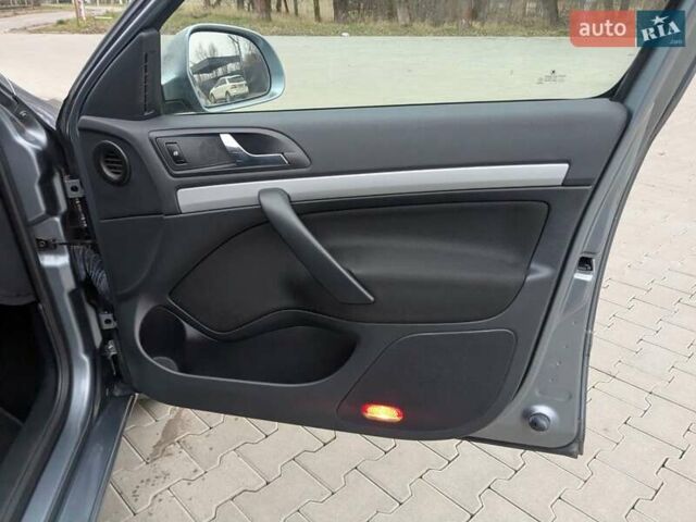 Серый Шкода Октавия, объемом двигателя 0 л и пробегом 245 тыс. км за 7400 $, фото 30 на Automoto.ua