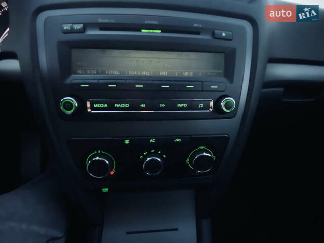 Сірий Шкода Октавія, об'ємом двигуна 1.6 л та пробігом 180 тис. км за 7300 $, фото 41 на Automoto.ua