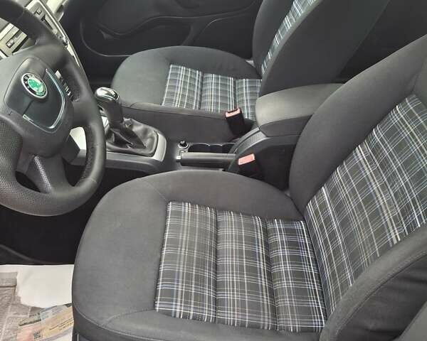 Сірий Шкода Октавія, об'ємом двигуна 1.6 л та пробігом 190 тис. км за 8950 $, фото 8 на Automoto.ua