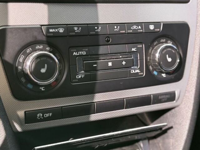 Шкода Октавия 2012 в Ужгороде на Automoto.ua Серый Шкода Октавия, объемом двигателя 1.6 л и пробегом 286 тыс. км за 8350 $, фото 21 на Automoto.ua