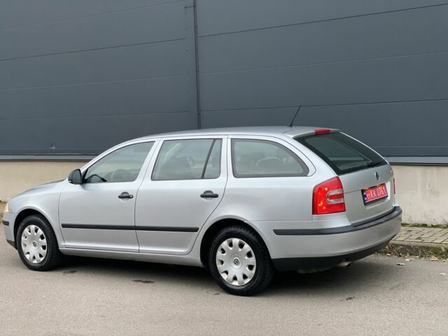 Шкода Октавия 2012 в Киеве на Automoto.ua Серый Шкода Октавия, объемом двигателя 1.6 л и пробегом 184 тыс. км за 6999 $, фото 9 на Automoto.ua