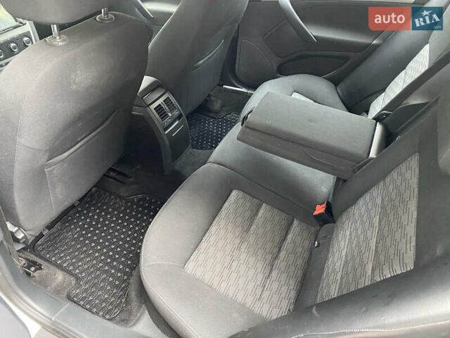 Серый Шкода Октавия, объемом двигателя 1.8 л и пробегом 175 тыс. км за 6000 $, фото 14 на Automoto.ua