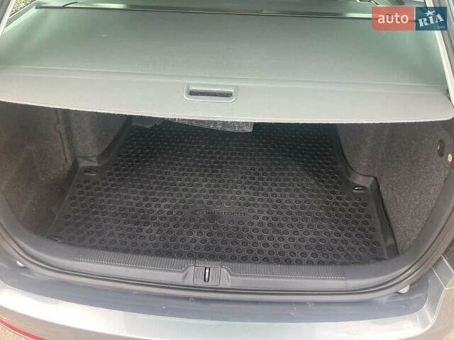 Серый Шкода Октавия, объемом двигателя 1.6 л и пробегом 290 тыс. км за 9600 $, фото 16 на Automoto.ua