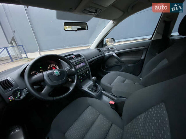 Серый Шкода Октавия, объемом двигателя 1.6 л и пробегом 184 тыс. км за 6999 $, фото 34 на Automoto.ua