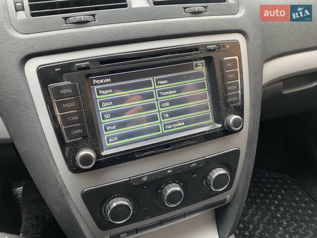 Серый Шкода Октавия, объемом двигателя 1.8 л и пробегом 175 тыс. км за 6000 $, фото 12 на Automoto.ua