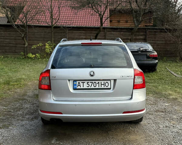 Сірий Шкода Октавія, об'ємом двигуна 1.97 л та пробігом 381 тис. км за 8000 $, фото 17 на Automoto.ua