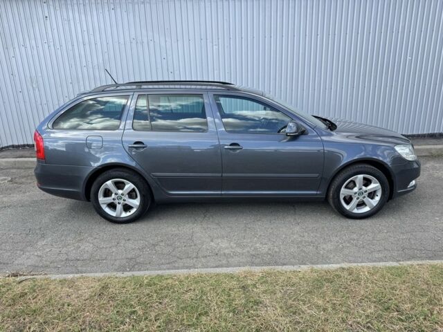 Серый Шкода Октавия, объемом двигателя 1.8 л и пробегом 173 тыс. км за 9350 $, фото 2 на Automoto.ua