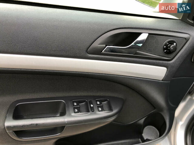 Сірий Шкода Октавія, об'ємом двигуна 2.01 л та пробігом 260 тис. км за 10300 $, фото 14 на Automoto.ua