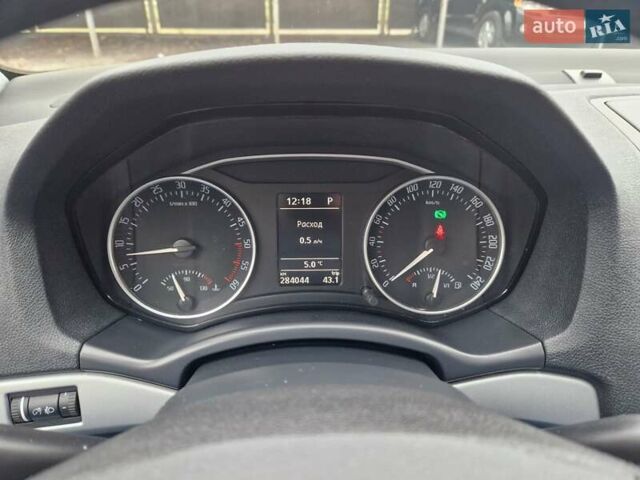 Серый Шкода Октавия, объемом двигателя 2 л и пробегом 284 тыс. км за 11450 $, фото 43 на Automoto.ua