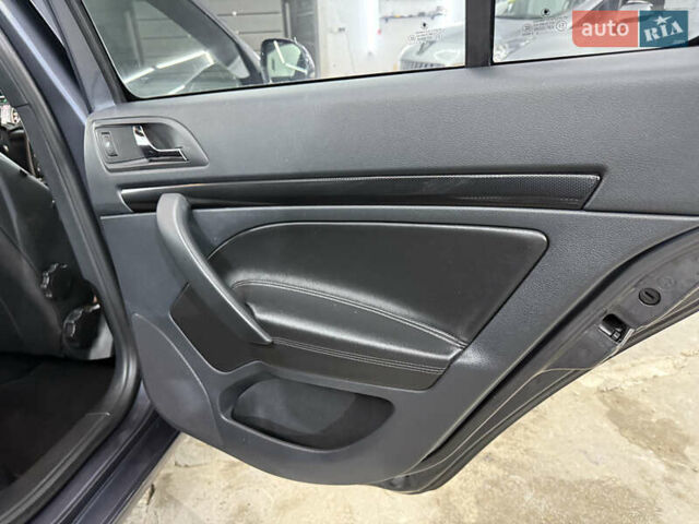 Сірий Шкода Октавія, об'ємом двигуна 2 л та пробігом 270 тис. км за 12000 $, фото 83 на Automoto.ua