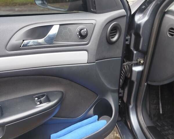 Сірий Шкода Октавія, об'ємом двигуна 1.6 л та пробігом 245 тис. км за 8500 $, фото 23 на Automoto.ua