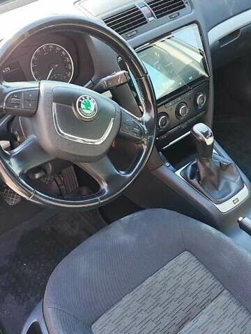 Серый Шкода Октавия, объемом двигателя 1.8 л и пробегом 226 тыс. км за 8100 $, фото 14 на Automoto.ua