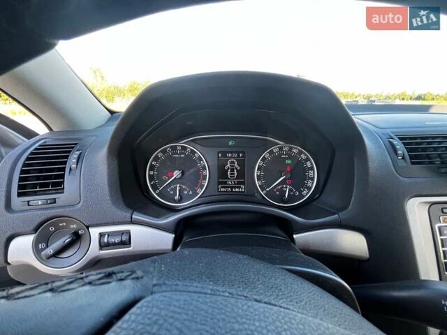 Серый Шкода Октавия, объемом двигателя 1.6 л и пробегом 250 тыс. км за 9500 $, фото 4 на Automoto.ua