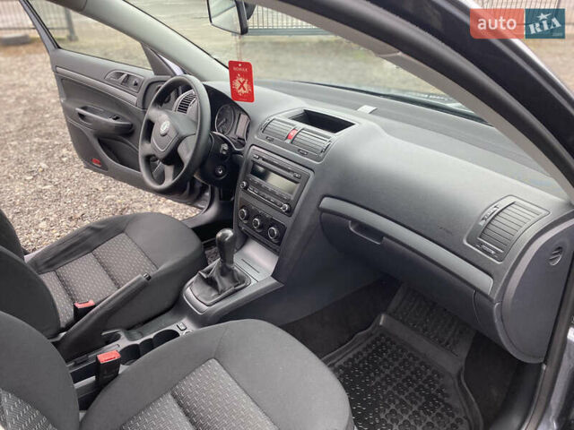 Сірий Шкода Октавія, об'ємом двигуна 1.6 л та пробігом 182 тис. км за 7900 $, фото 21 на Automoto.ua