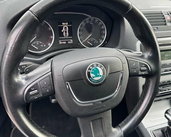 Серый Шкода Октавия, объемом двигателя 1.4 л и пробегом 201 тыс. км за 8000 $, фото 18 на Automoto.ua