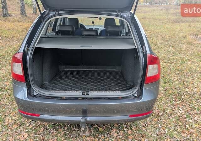 Сірий Шкода Октавія, об'ємом двигуна 1.6 л та пробігом 224 тис. км за 7800 $, фото 10 на Automoto.ua