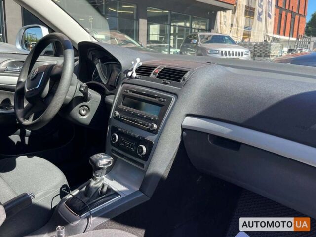 Серый Шкода Октавия, объемом двигателя 1.6 л и пробегом 192 тыс. км за 11000 $, фото 14 на Automoto.ua